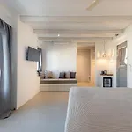 Paros Cape Apartmanhotel Náusza