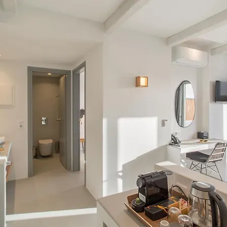 Paros Cape 4* ナウサ