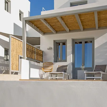 Paros Cape ナウサ